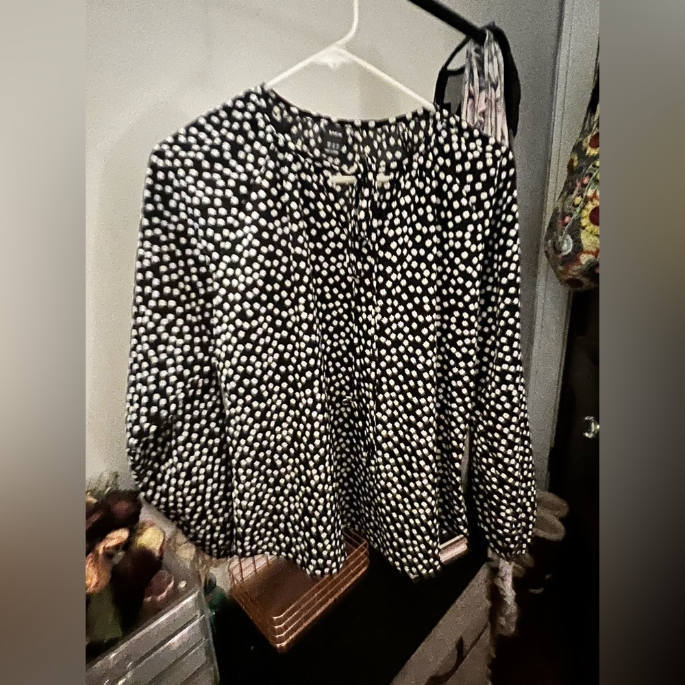 Daisy print blouse